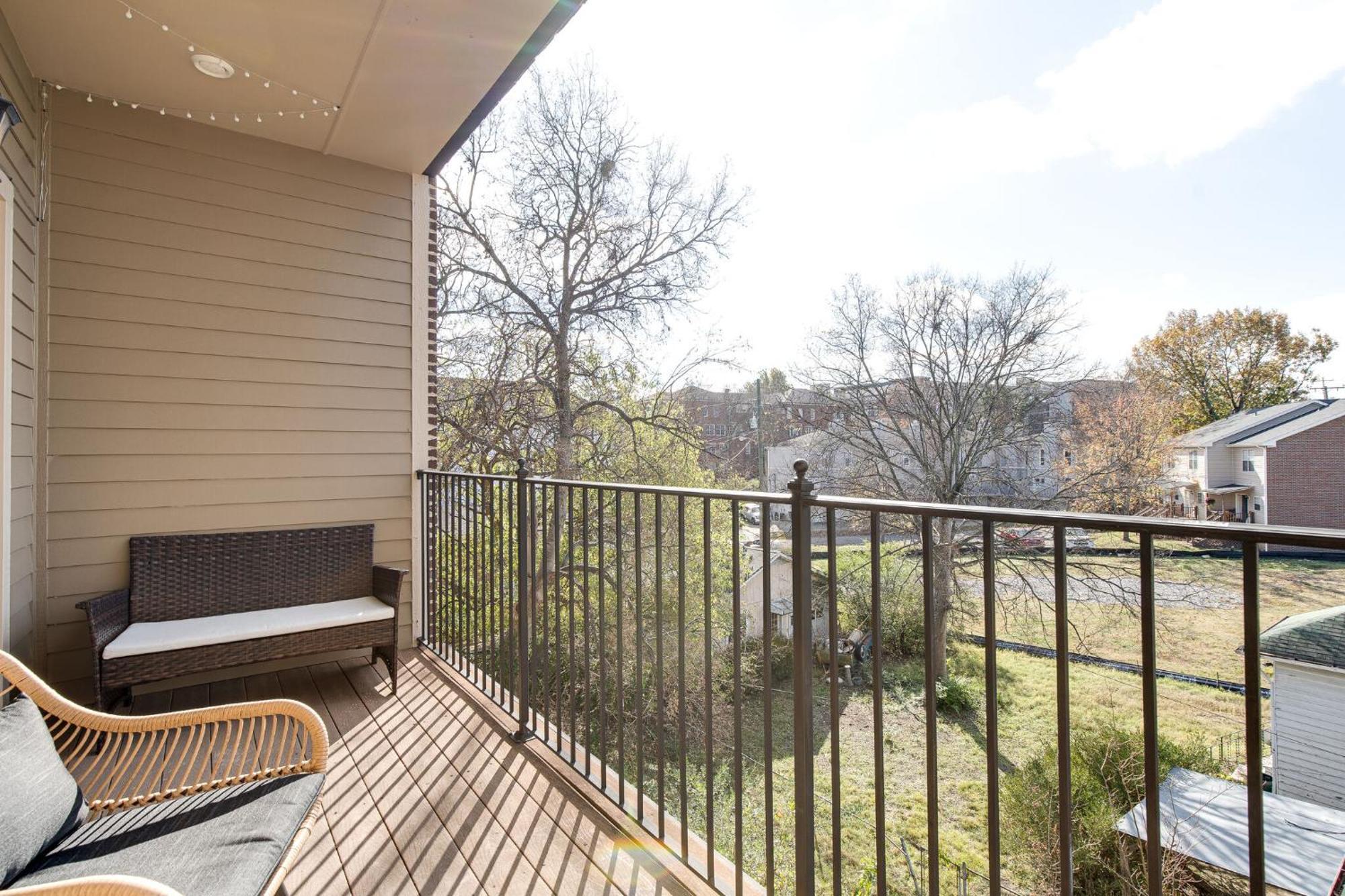 The Celebrity - Minutes To Broadway With A Balcony Lejlighed Nashville Eksteriør billede